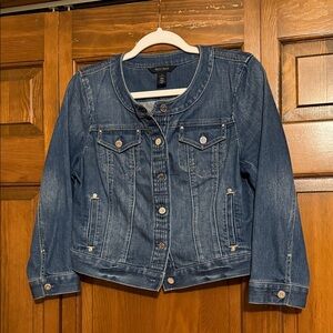 NWOT Stylish Button-Up Jean Jacket